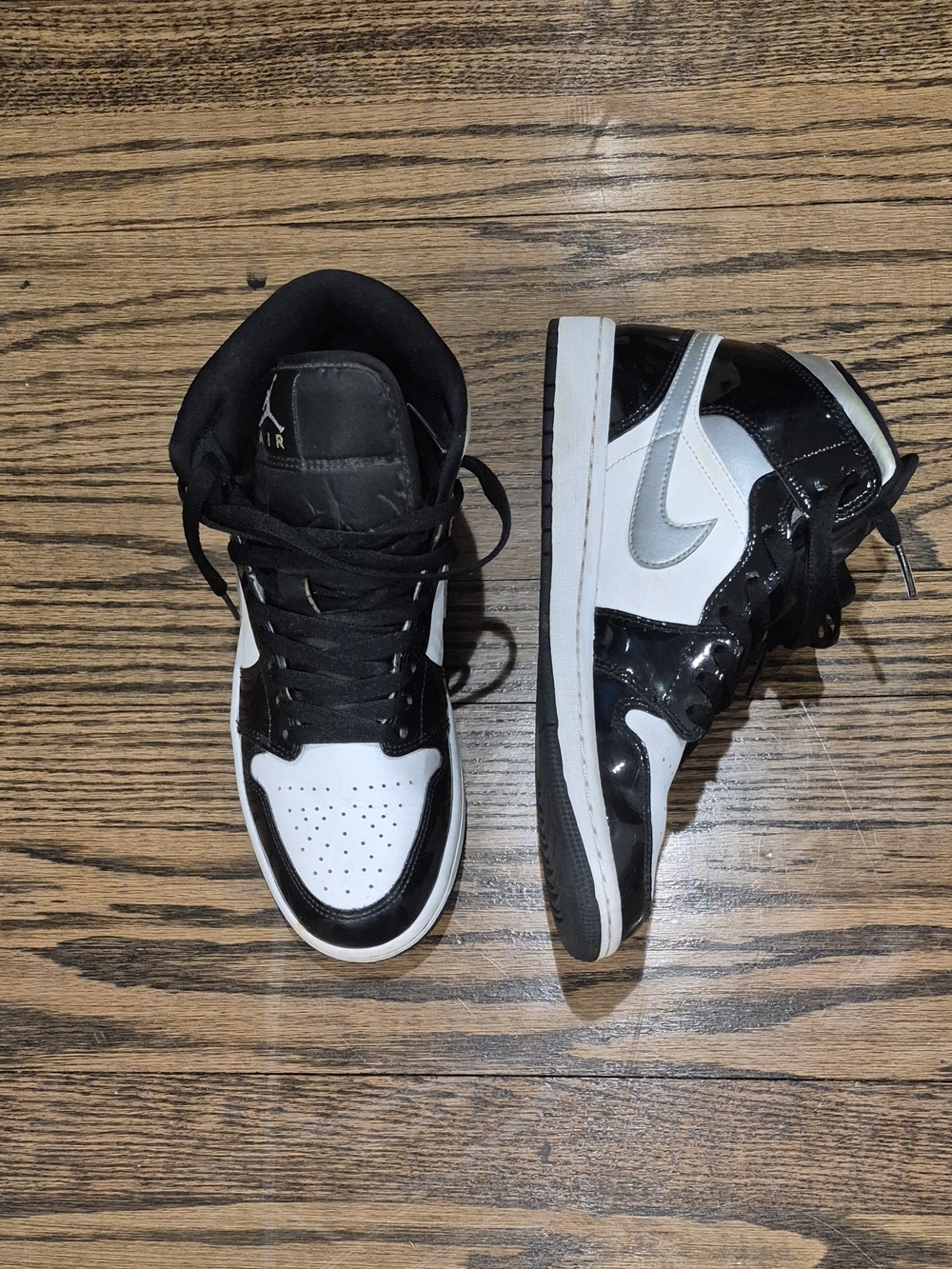 Jordan Men Black, White & Silver High-Top Sneakers Size 8